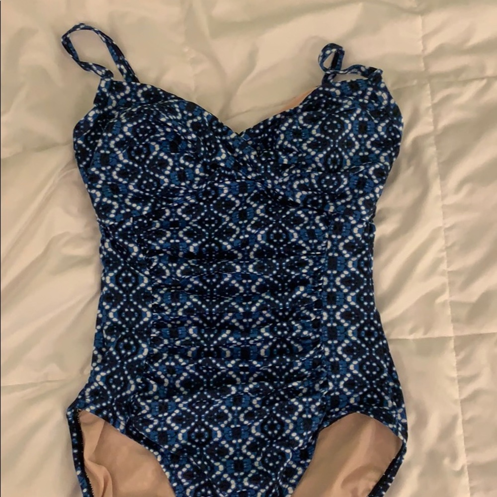 Merona // one piece swim suite